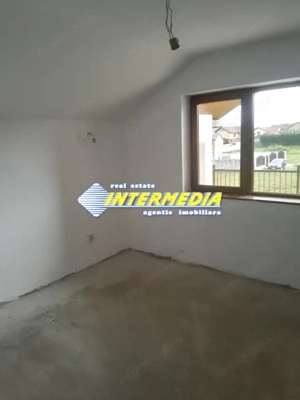 Casă nouă de vînzare P+1 cu 500 mp. Teren Finisata la cheie - imagine 4