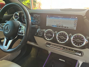 Mercedes EQA 300 4x4 electric, perfect, superdotat, 49.000 km, în garanție, 430 km autonomie - imagine 5