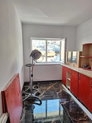 Vând Apartament   sau spațiu comercial  41 mp Florești strada stejarului Nr 40   - imagine 8