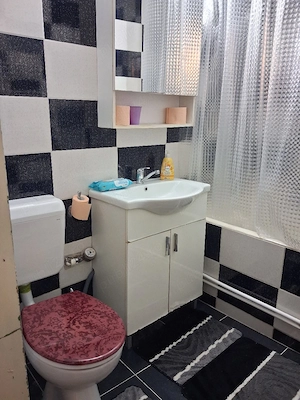 Închiriez apartament cu două camere pe Calea București et 2 Pitești.  - imagine 7