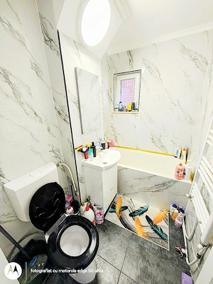 Vand apartament cu 2 camere în Hunedoara, Micro 4, etaj 5. Pret 50.000 EUR neg