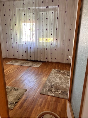 apartament cu 3 camere  - imagine 3
