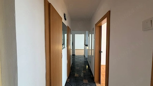 3 camere,65 mpu, zona Turist,bloc anvelopat,2 lifturi,decomandat. Negociabil! - imagine 8