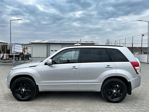 Suzuki Grand Vitara 1.9 DDiS Euro 5 4x4 - imagine 3