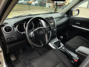 Suzuki Grand Vitara 1.9 DDiS Euro 5 4x4 - imagine 6