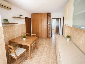 Apartament 3 camere decomandat, etaj intermediar, 70 mp, zona UTA - imagine 4