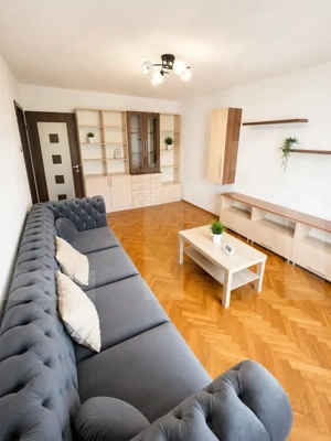 Apartament 3 camere decomandat, etaj intermediar, 2 balcoane, centrală proprie