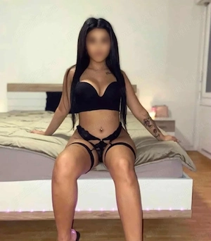  !!! Bruneta de lux !!!     - imagine 1