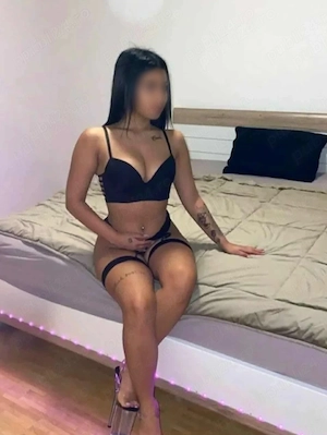  !!! Bruneta de lux !!!     - imagine 2