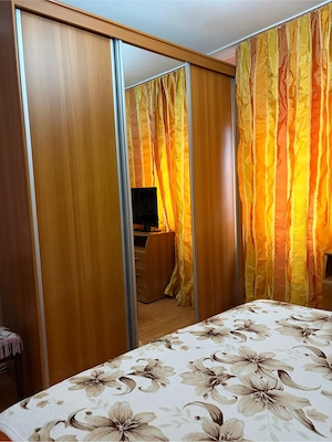 vand apartament 2 camere - imagine 6