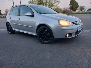 Vand golf 5 diesel 1,9 unic proprietar in ROMANIA  - imagine 3