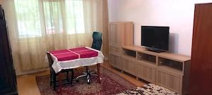 Ofertă apartament cu 2 camere pentru închiriat, decomandat 53 mp mobilat clasic parter față bloc str - imagine 5