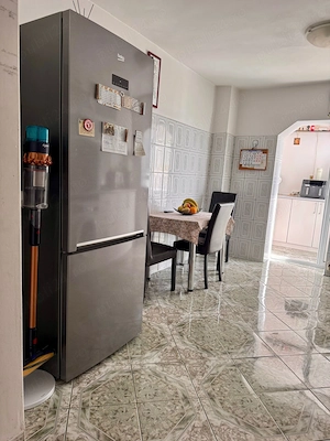 Ofer spre vanzare apartament cu 3 camere - imagine 4