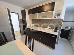 Apartament 3 camere decomandat renovat 2 bai 2 balcoane Turnisor Sibiu - imagine 10