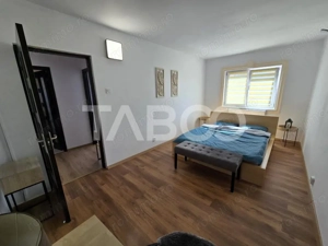 Apartament 3 camere decomandat renovat 2 bai 2 balcoane Turnisor Sibiu - imagine 2