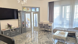 Vand apartament 4 camere deosebit in Deva, zona bld. Decebal (ultracentral), etaj 1,  - imagine 4