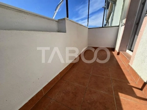 Apartament 3 camere decomandat renovat 2 bai 2 balcoane Turnisor Sibiu - imagine 7
