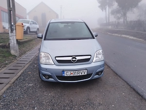 Opel Meriva Mașina adaptată pentru persoane cu handicap, dubla comanda. 