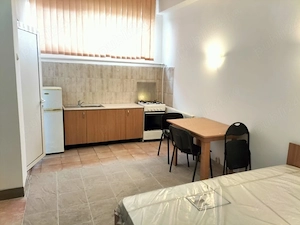 Garsoniera 28 mp,parter inalt, zona Flora, Tatarasi 