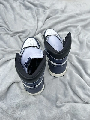 Pantofi Sport Air Jordan 1 High Midnight Navy - imagine 2