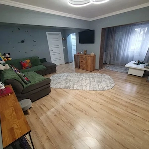 Apartament cu 3 camere zona Casa Tineretului etaj 1