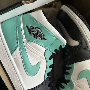 Pantofi Sport Air Jordan 1 Mid Igloo model rar - 100% original - imagine 2