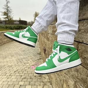 Pantofi Sport Air Jordan 1 Mid Lucky Green - 100% originali