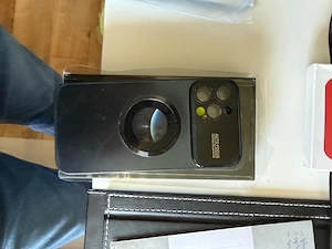 Huse , folii protectie ecran si camere , casti