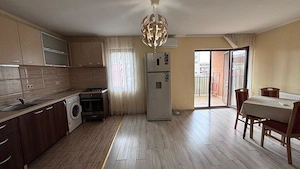 Apartament 3 cam de închiriat, cart. Rogerius