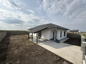 Casa individuala, 4 camere, 105 utili, 580 teren, comision 0% Sanmihaiu Roman - imagine 12