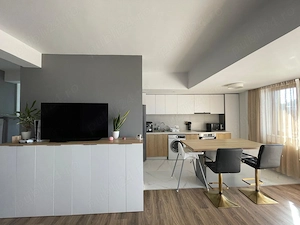 Proprietar - Vând apartament 2 camere cartier Gruia + loc de parcare subteran