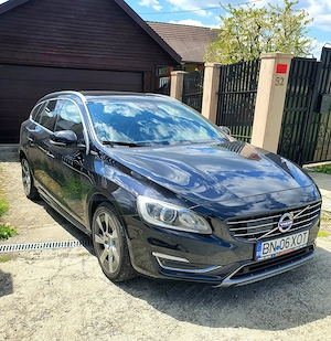 Vând Volvo V60 Plugin Hibrid  - imagine 4
