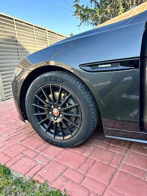 Jaguar XE 2@16 - imagine 2