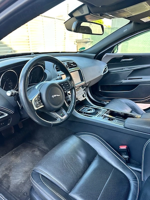 Jaguar XE 2@16 - imagine 7