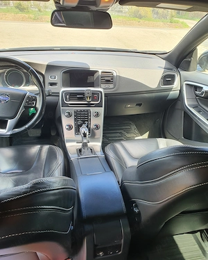 Vând Volvo V60 Plugin Hibrid  - imagine 7