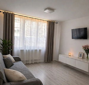 Inchiriez apartament 3 camere regim hotelier sau lunar