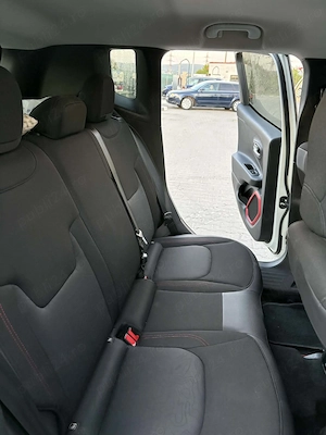 Vând jeep renegade  - imagine 6