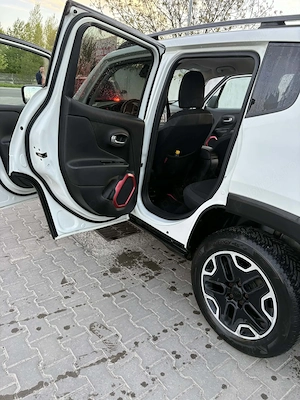 Vând jeep renegade  - imagine 5