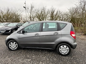 Mercedes-Benz A Class manual , benzina euro 5 - imagine 13