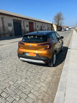 Renault Captur Full Hybrid cu doar 3000km  - imagine 2