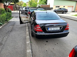 Vand Mercedes E220 cdi,stare perfecta de functionare,foarte intretinuta dupa cum se vede si in poze - imagine 2