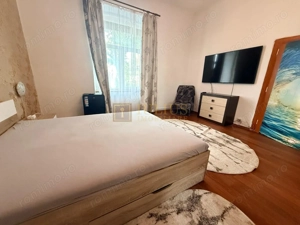 2 camere| Iosefin-vis a vis de Bega |zona superba| loc de parcare| curte comuna| - imagine 4