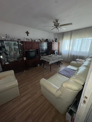 vand apartament 3 camere zona Iruc, - imagine 2