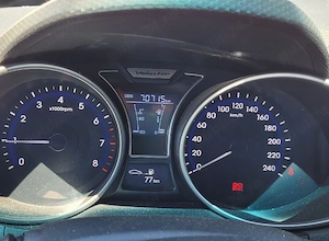 70000 km reali, de vanzare Hyndai Veloster - imagine 4