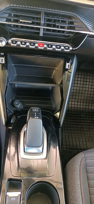 Peugeot 2008 electric cu 8000km si 4 ani garantie baterie  - imagine 13