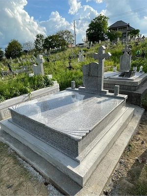 Montaj cadre de granit , monumente funerare