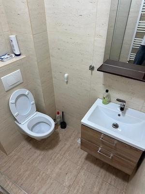 Regim hotelier 1 mai 2 camere decomandate - imagine 5