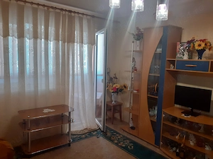 Vanzare  Apart. 3 camere cf.2, semidec., et.2 din 4, mobilat si supr. utila 44.mp. Zona Viziru 1,    - imagine 5