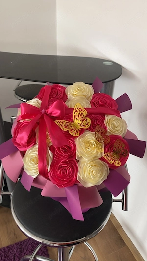 Trandafiri satin  cadou handmade 