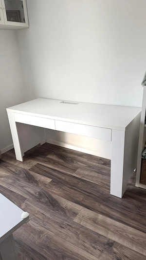 Birou alb din PAL pentru calculator